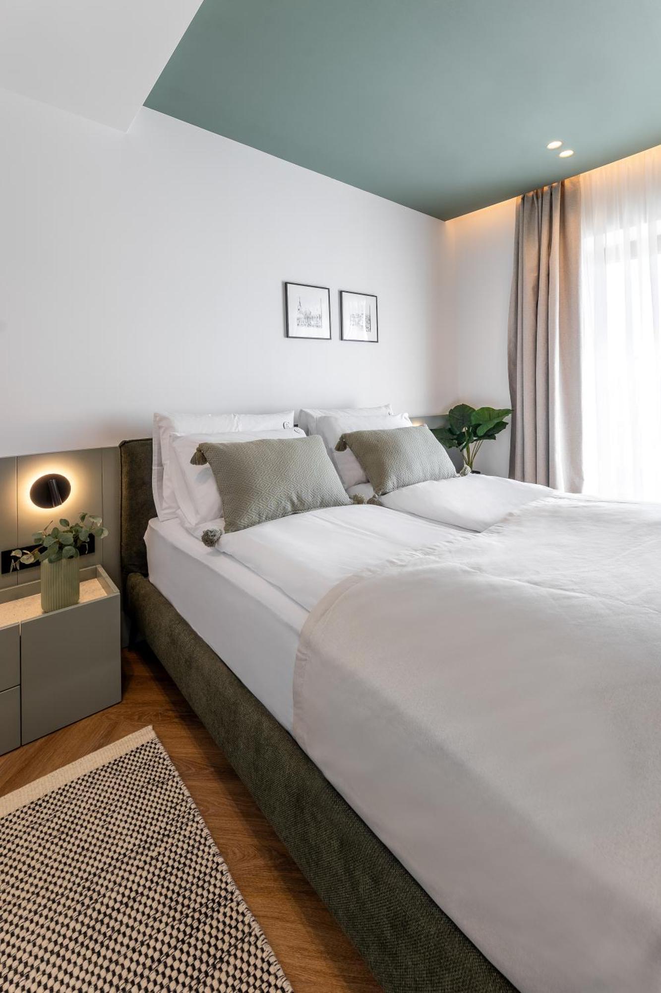 Catalog Boutique Rooms Bratislava Exterior foto