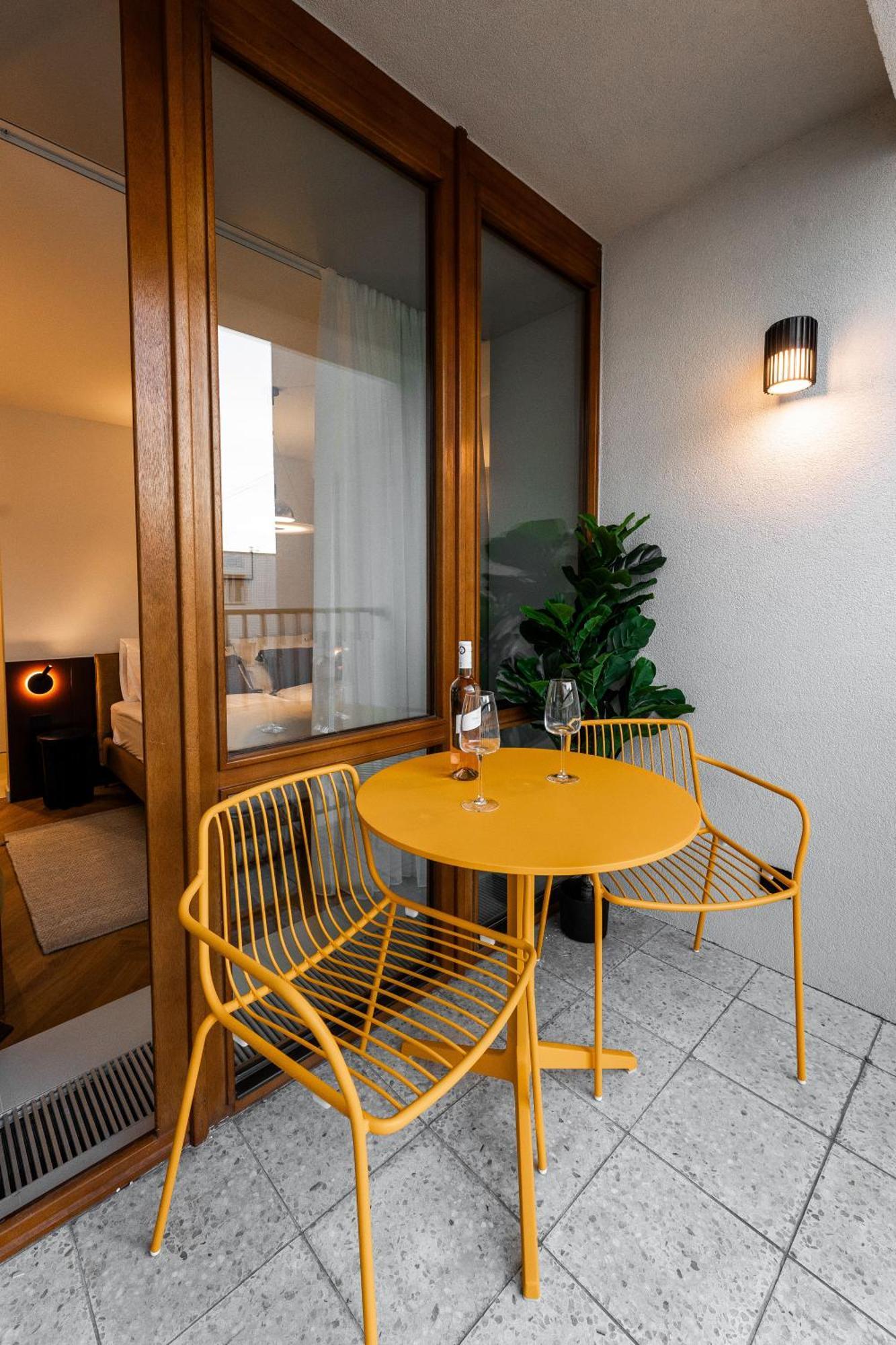 Catalog Boutique Rooms Bratislava Exterior foto